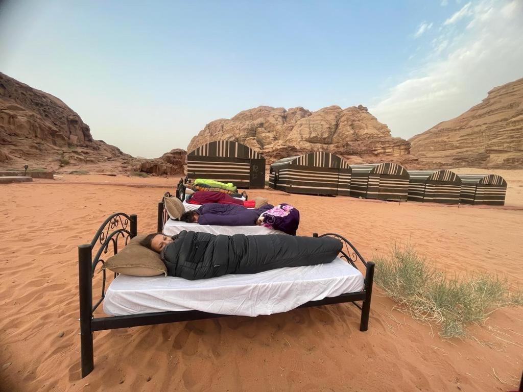 Bedouin Holidays Camp And Jeep Tours Wadi Rum Luaran gambar