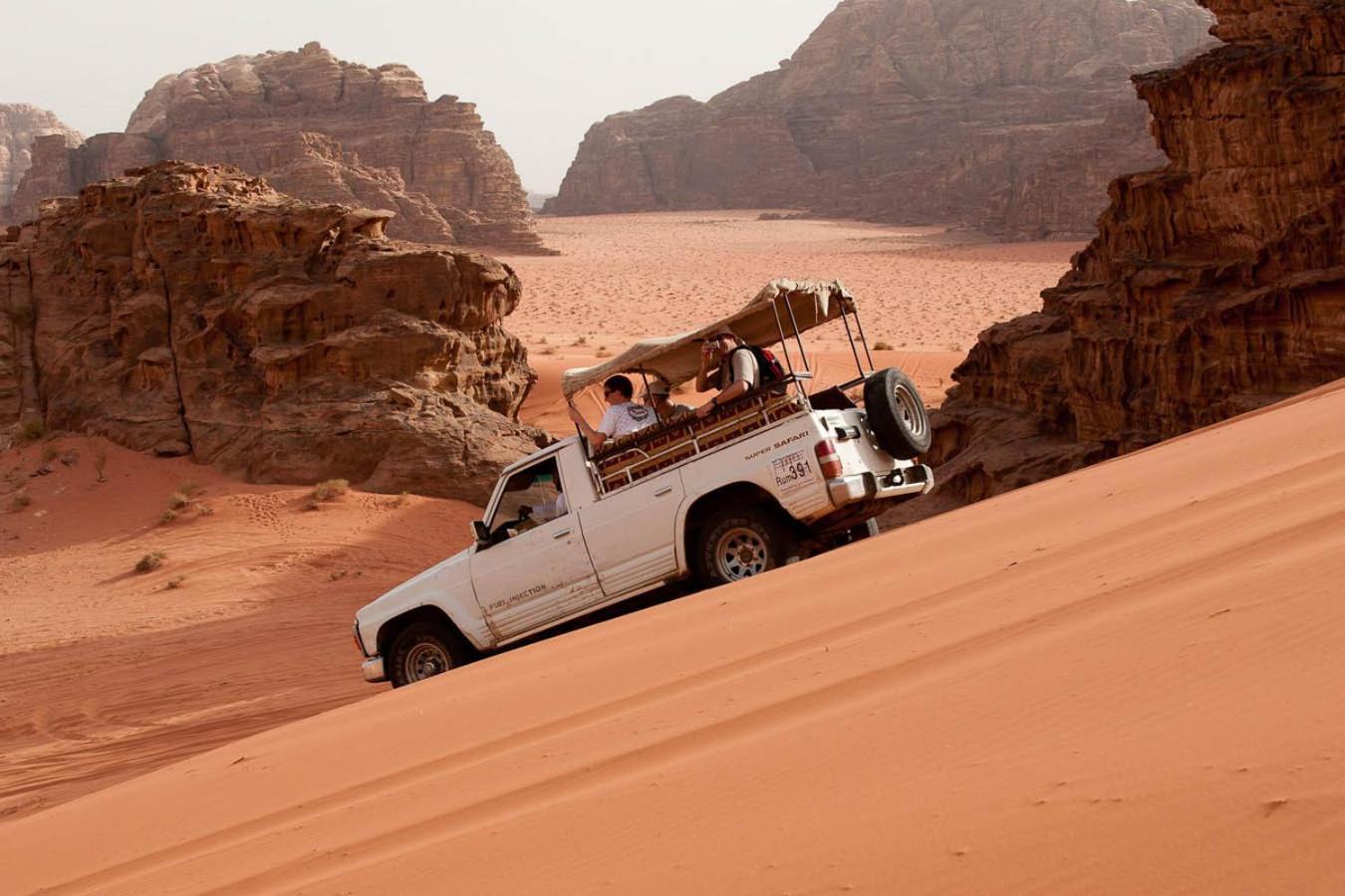 Bedouin Holidays Camp And Jeep Tours Hotel Wadi Rum Luaran gambar