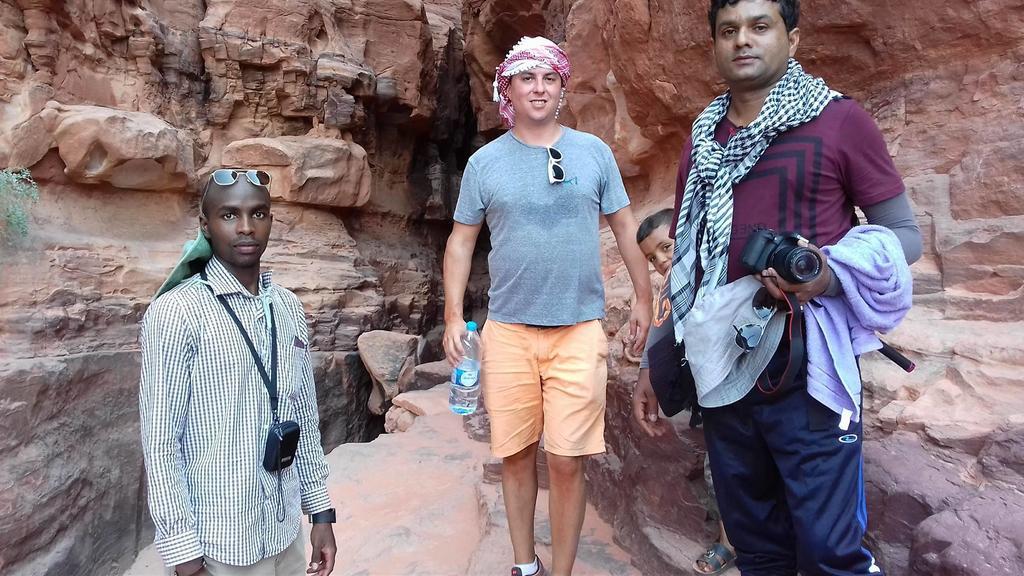 Bedouin Holidays Camp And Jeep Tours Hotel Wadi Rum Luaran gambar